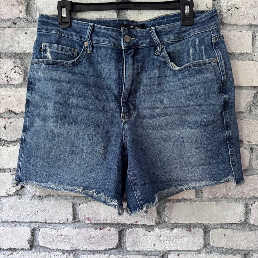 EUC Judy Blue Women's Take Control
Tummy Control Denim Shorts IX